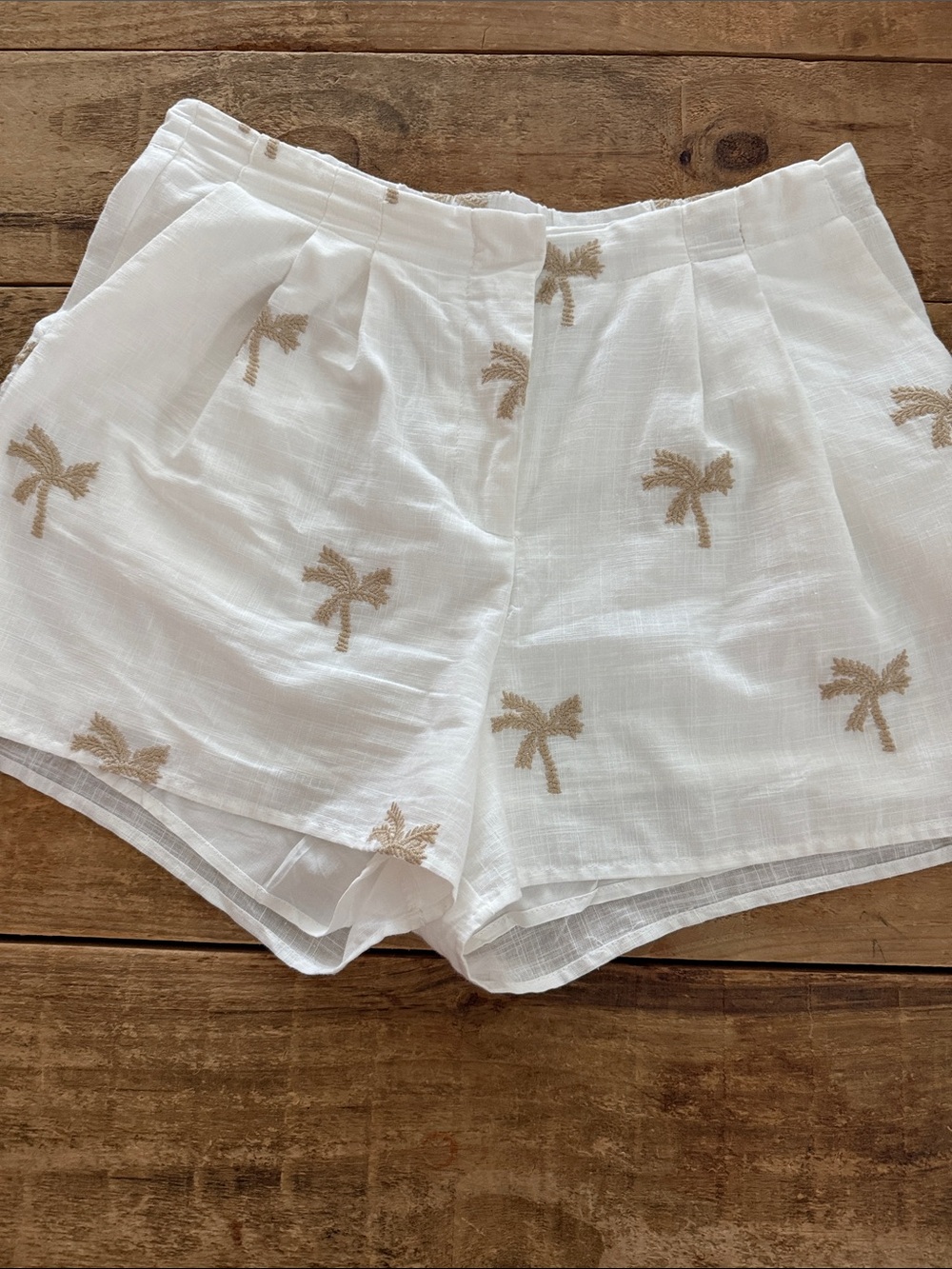 White Palm-Embroidered Women's Shorts